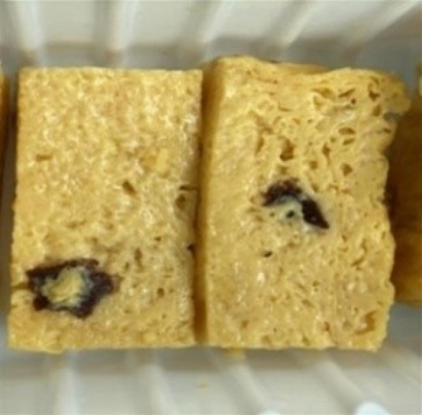 厚焼き玉子の中に黒い異物のようなものが入っていました